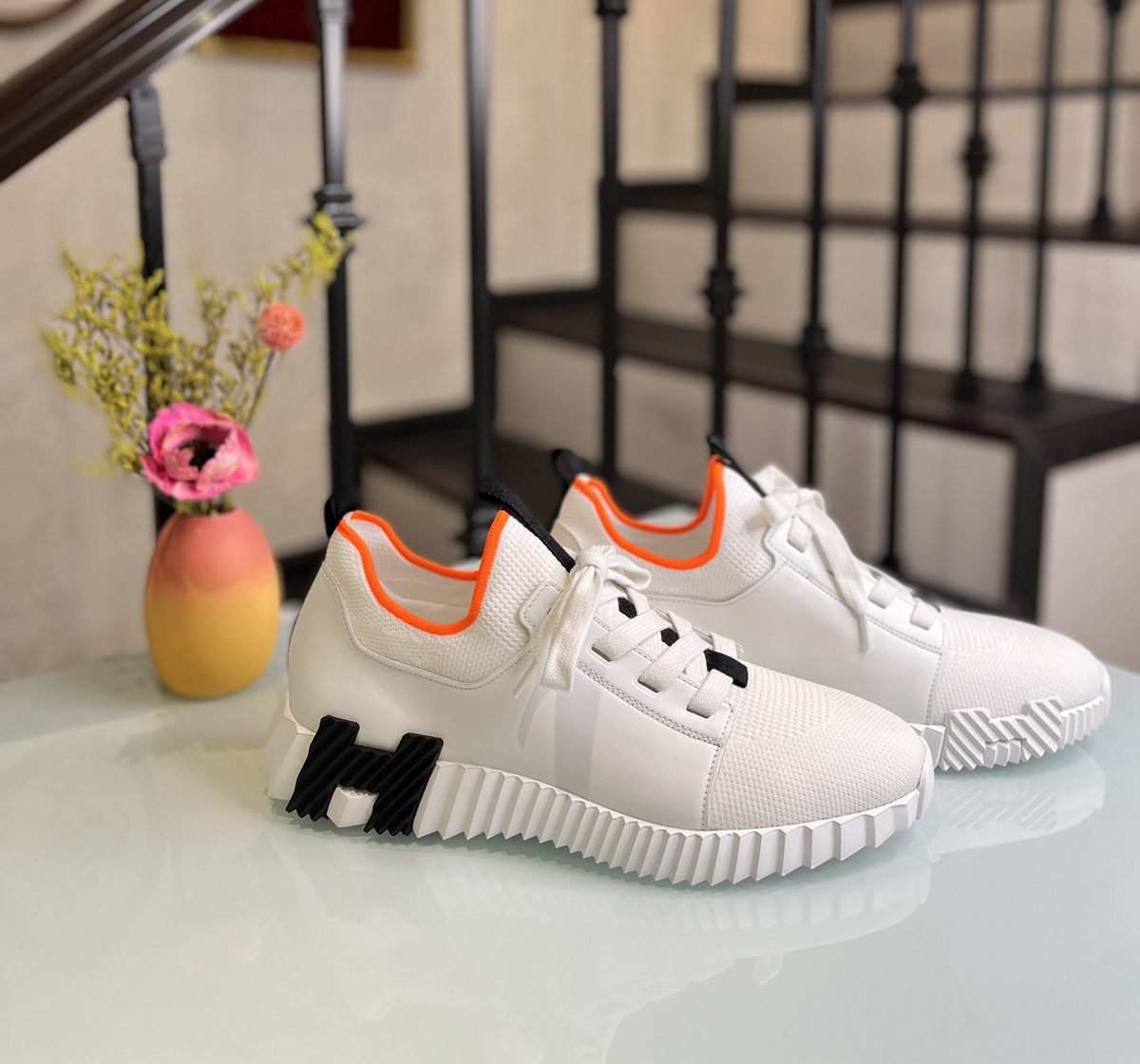 白色 黑标 橙边 男鞋