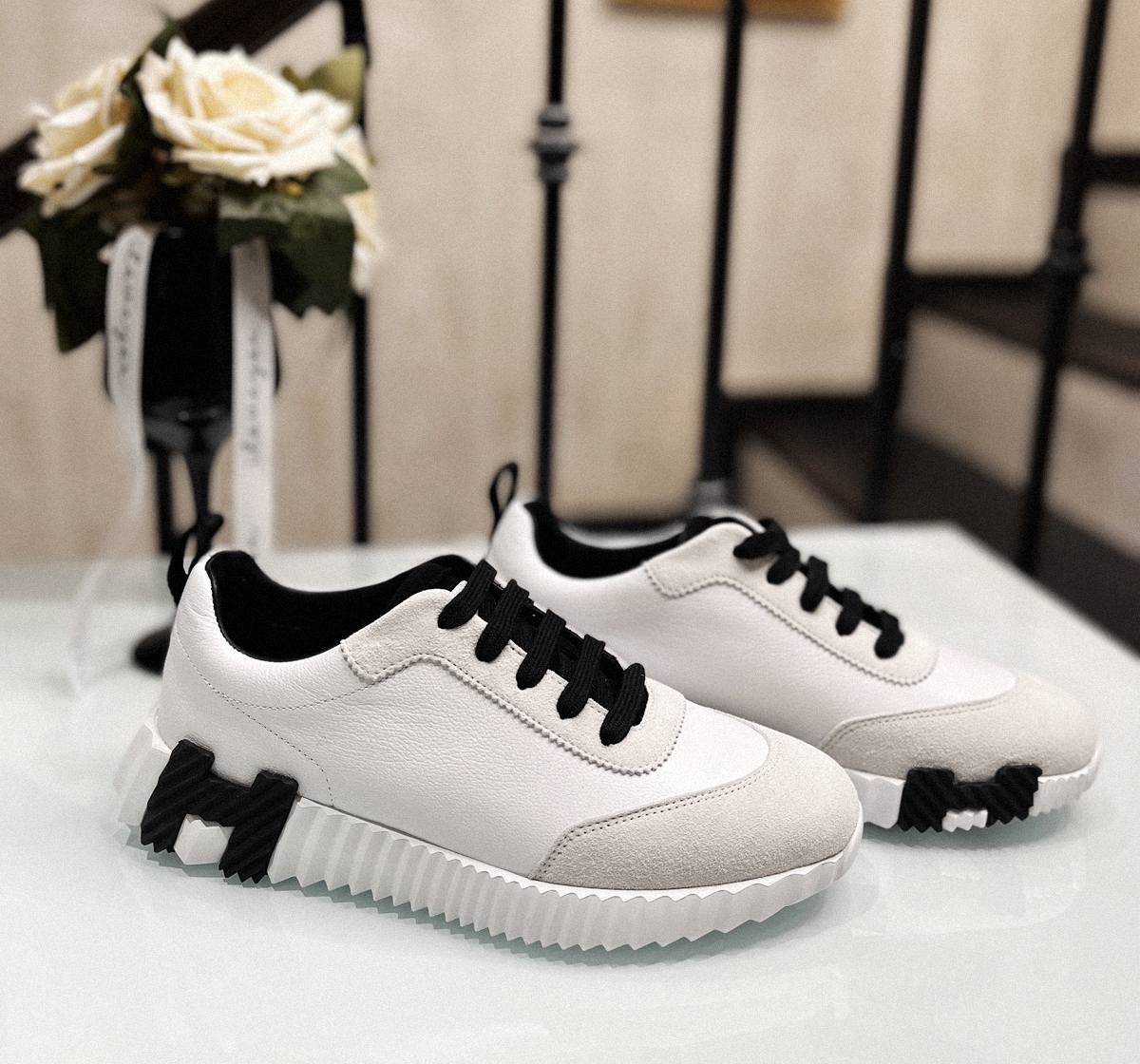 Hermes  黑白标 女鞋37號